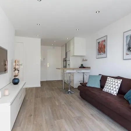Haven Of Peace 1-br Terrace With Sea View & Pool Appartement *